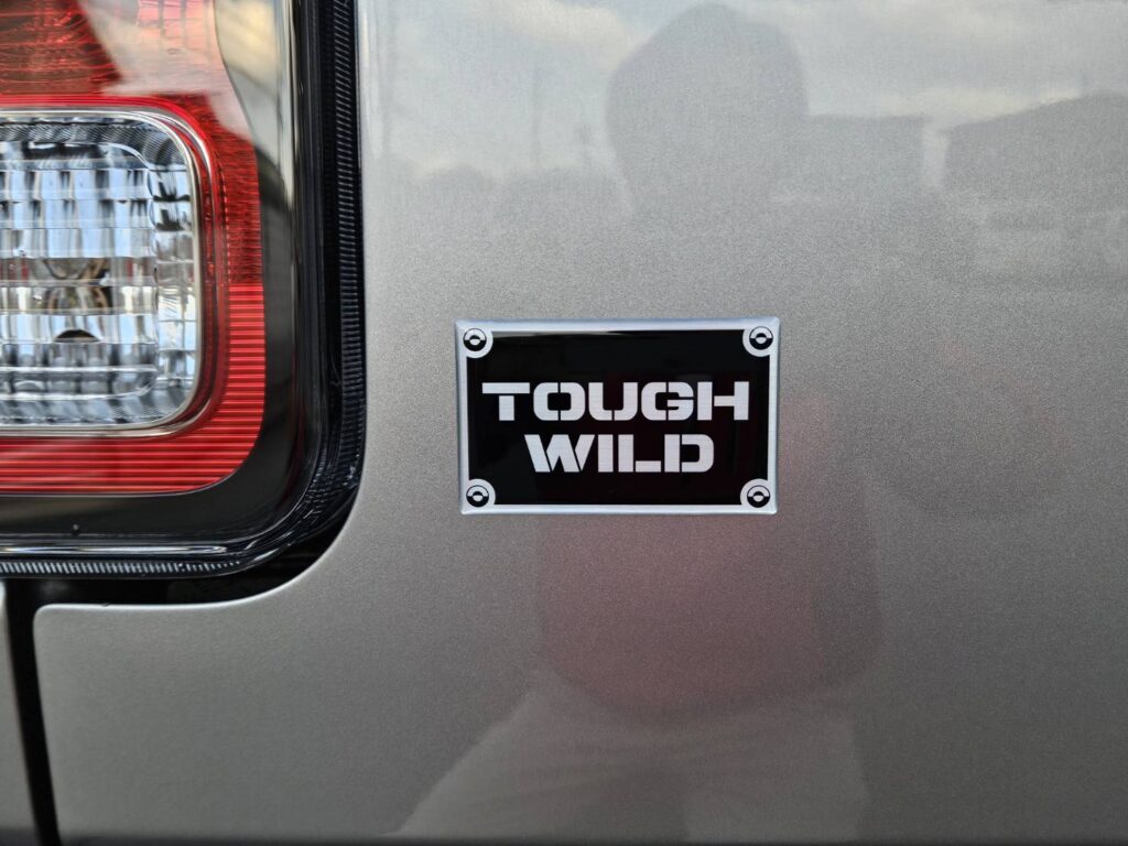 スズキ ハスラータフワイルド4WD エンブレム