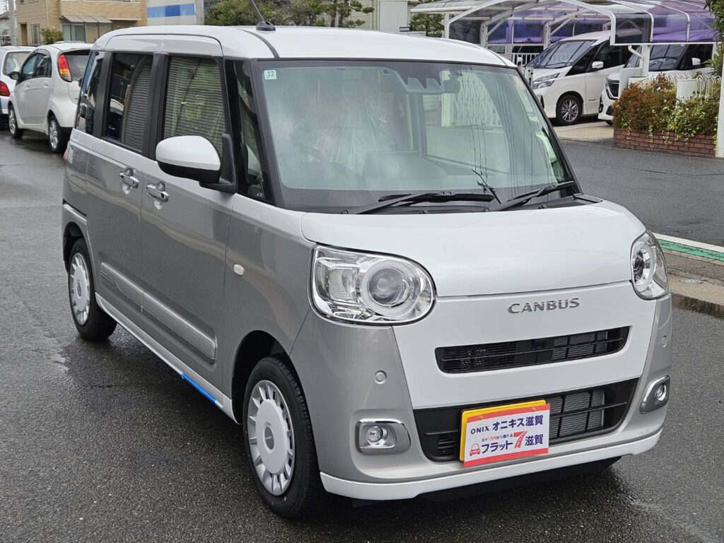 ムーヴキャンバス　ストライプスG フロント